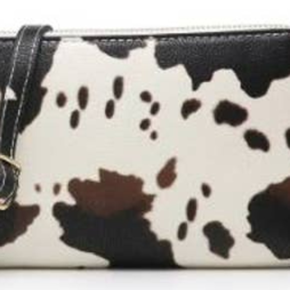 Cow Print Crossbody/Wristlet/Clutch w/ Twist Lock Closure - Picture 2 of 3